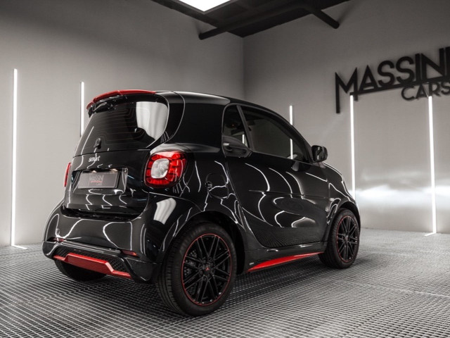 SMART fortwo EQ Ushuaia Limited Edition negro