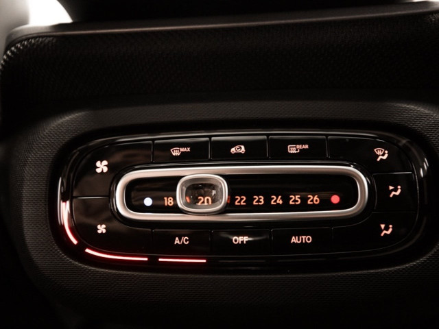 SMART fortwo EQ Ushuaia Limited Edition negro