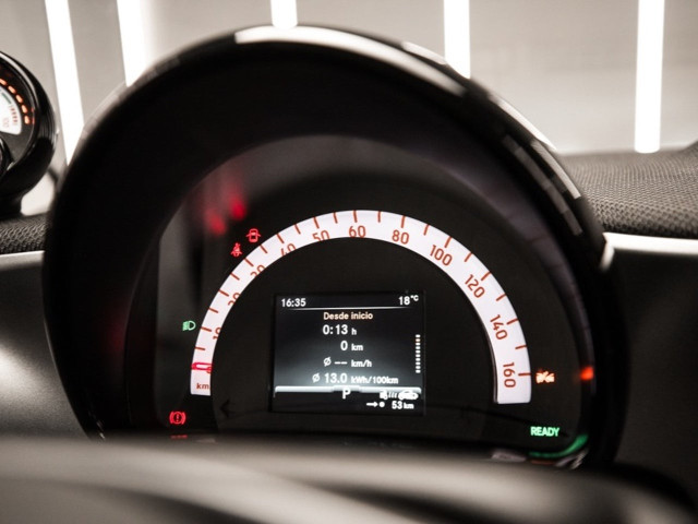 SMART fortwo EQ Ushuaia Limited Edition negro