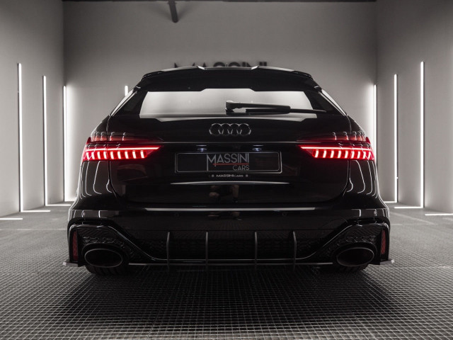 AUDI A6 RS 6 Avant TFSI quattro