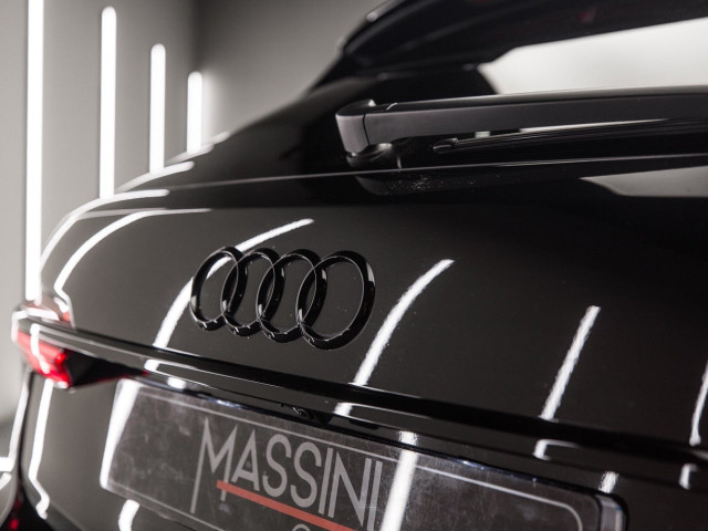AUDI A6 RS 6 Avant TFSI quattro