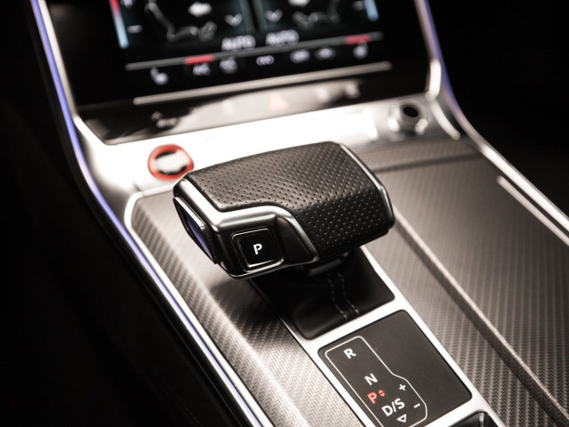 AUDI A6 RS 6 Avant TFSI quattro