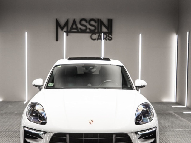 PORSCHE Macan GTS