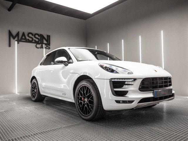 PORSCHE Macan GTS