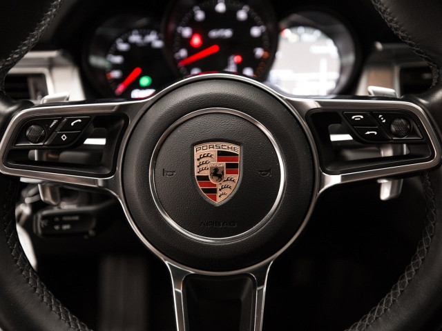 PORSCHE Macan GTS