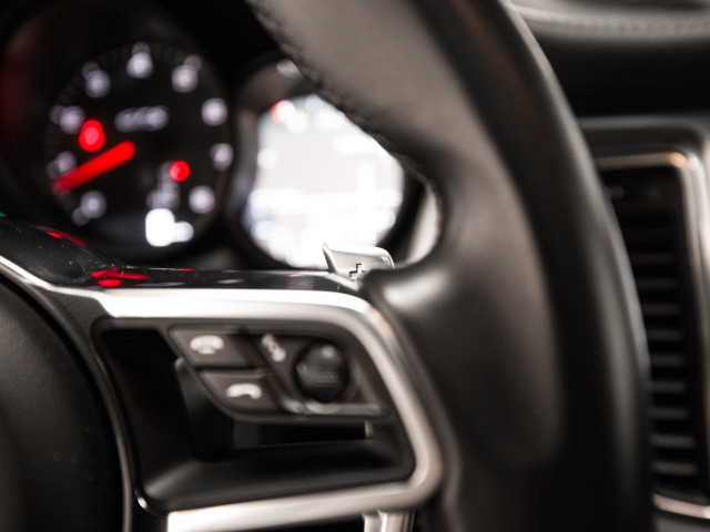PORSCHE Macan GTS