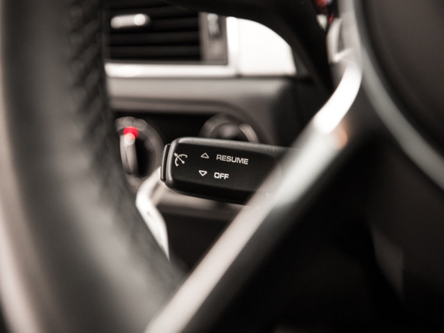 PORSCHE Macan GTS