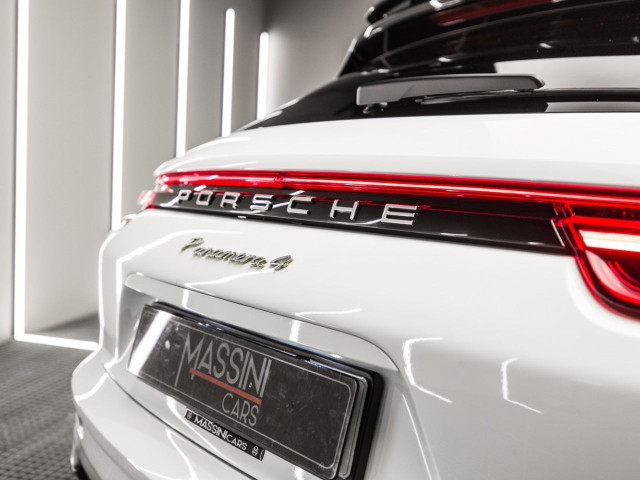 PORSCHE Panamera 4 EHybrid Sport Turismo