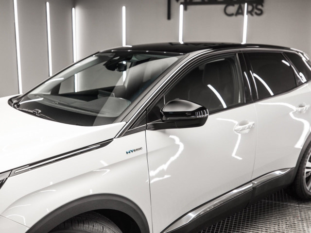 PEUGEOT 3008 Hybrid 225 eEAT8 Allure Pack
