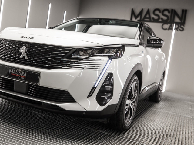 PEUGEOT 3008 Hybrid 225 eEAT8 Allure Pack