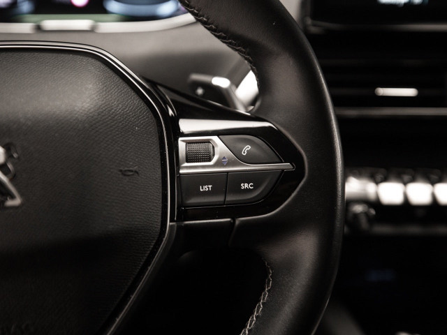 PEUGEOT 3008 Hybrid 225 eEAT8 Allure Pack