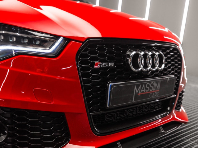 AUDI A6 RS 6 4.0 TFSI quattro tiptronic Avant