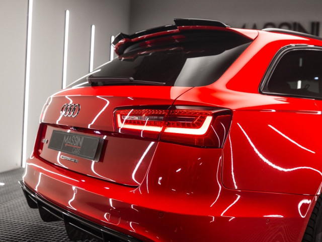 AUDI A6 RS 6 4.0 TFSI quattro tiptronic Avant