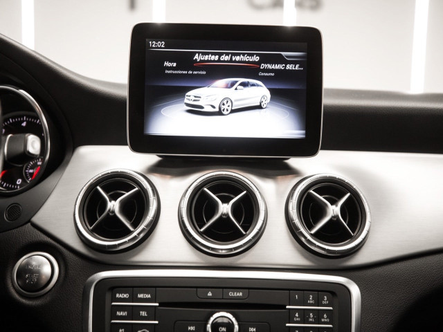 MERCEDES Clase CLA 220 d Shooting Brake
