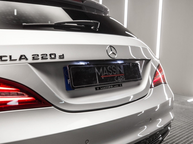 MERCEDES Clase CLA 220 d Shooting Brake