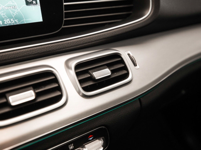 MERCEDES GLE 300 d 4MATIC