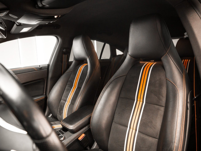 MERCEDES Clase CLA 180 OrangeArt Edition Shooting Brake