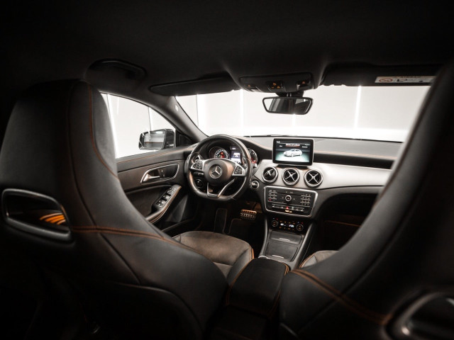 MERCEDES Clase CLA 180 OrangeArt Edition Shooting Brake