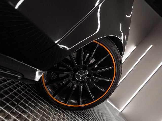 MERCEDES Clase CLA 180 OrangeArt Edition Shooting Brake