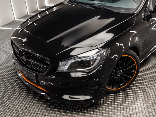MERCEDES Clase CLA 180 OrangeArt Edition Shooting Brake