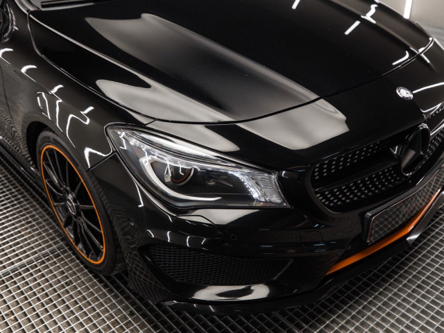 MERCEDES Clase CLA 180 OrangeArt Edition Shooting Brake