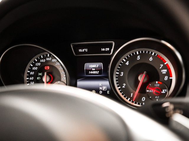 MERCEDES Clase CLA 180 OrangeArt Edition Shooting Brake