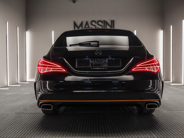 MERCEDES Clase CLA 180 OrangeArt Edition Shooting Brake