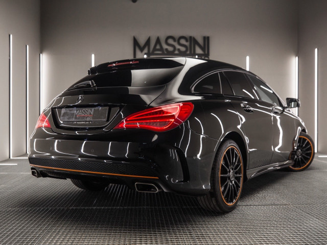 MERCEDES Clase CLA 180 OrangeArt Edition Shooting Brake