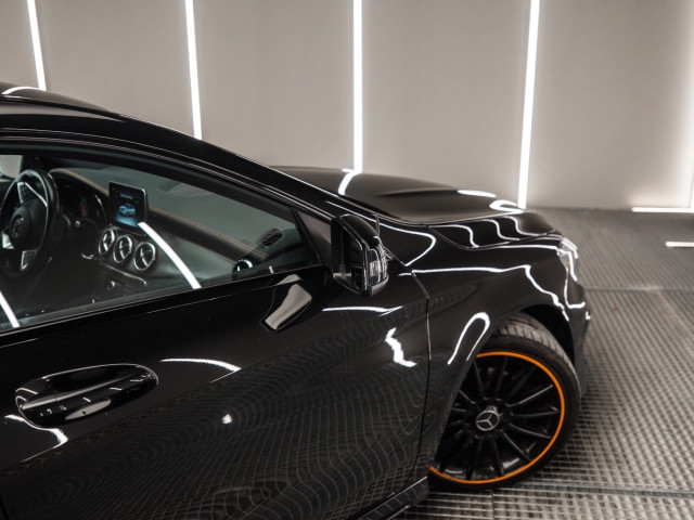 MERCEDES Clase CLA 180 OrangeArt Edition Shooting Brake