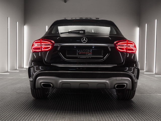 MERCEDES Clase GLA 250 4Matic AMG Line