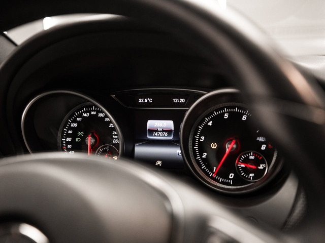 MERCEDES Clase GLA 180