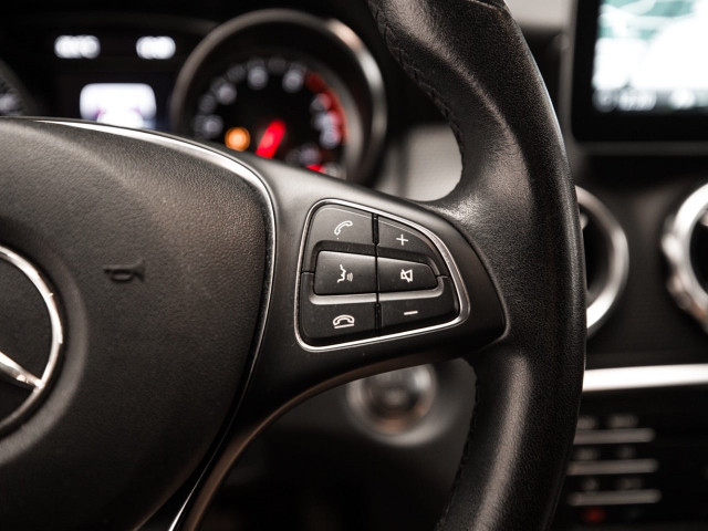 MERCEDES Clase GLA 180