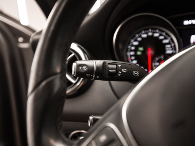 MERCEDES Clase GLA 180