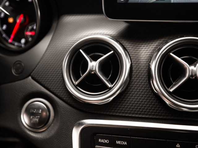 MERCEDES Clase GLA 180