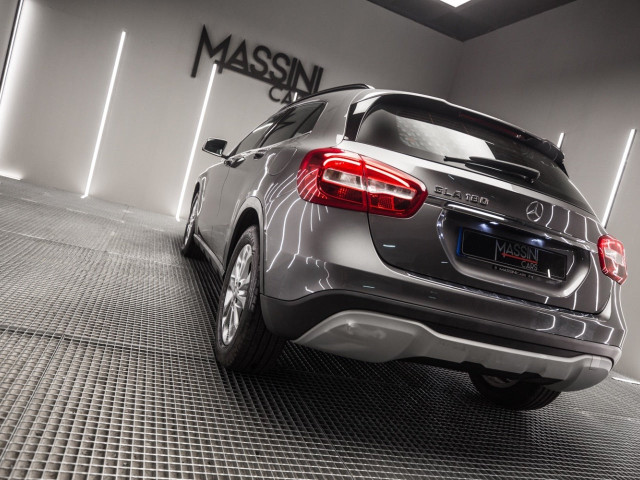 MERCEDES Clase GLA 180
