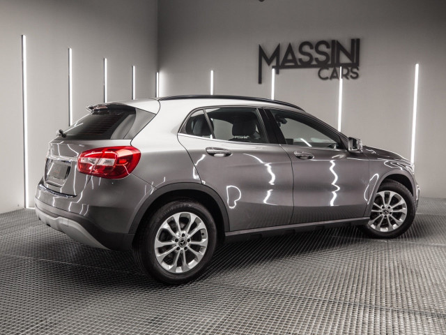 MERCEDES Clase GLA 180