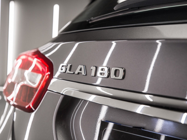 MERCEDES Clase GLA 180