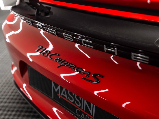PORSCHE Cayman S