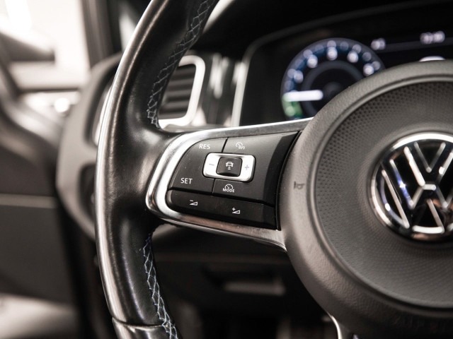 VOLKSWAGEN Golf GTE 1.4 TSI ePower 150kW 204CV DSG