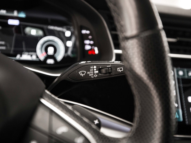 AUDI Q8 45 TDI 170kW Black Line Plus quattro tip