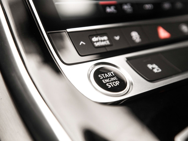 AUDI Q8 45 TDI 170kW Black Line Plus quattro tip