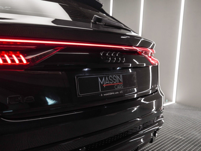 AUDI Q8 45 TDI 170kW Black Line Plus quattro tip