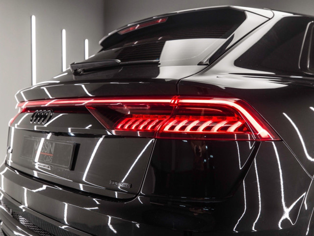 AUDI Q8 45 TDI 170kW Black Line Plus quattro tip