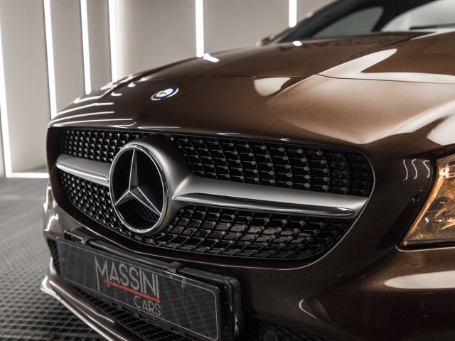 MERCEDES Clase CLA 220 d Urban Shooting Brake