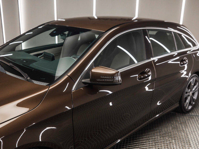 MERCEDES Clase CLA 220 d Urban Shooting Brake