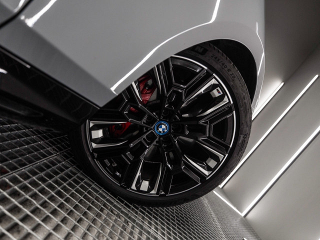 BMW i5 M60 xDrive
