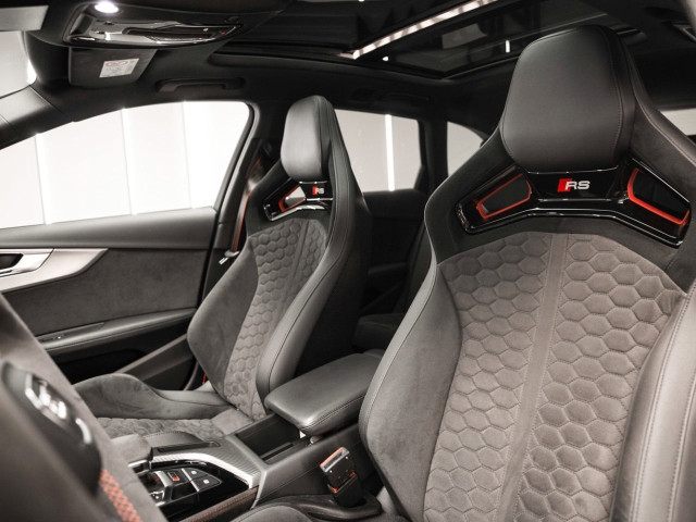 AUDI A4 RS4 Avant Competit Plus TFS 331 kW tiptr