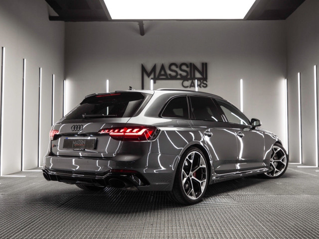 AUDI A4 RS4 Avant Competit Plus TFS 331 kW tiptr