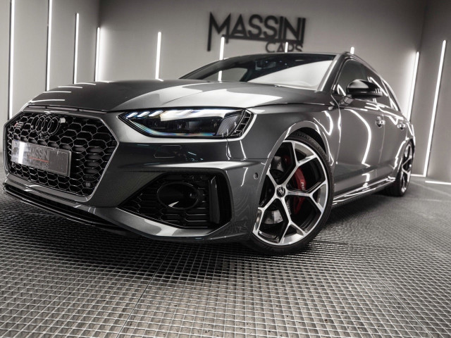 AUDI A4 RS4 Avant Competit Plus TFS 331 kW tiptr