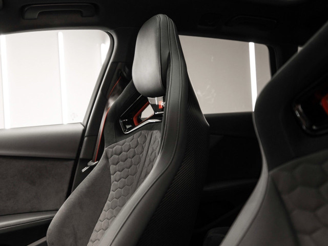 AUDI A4 RS4 Avant Competit Plus TFS 331 kW tiptr